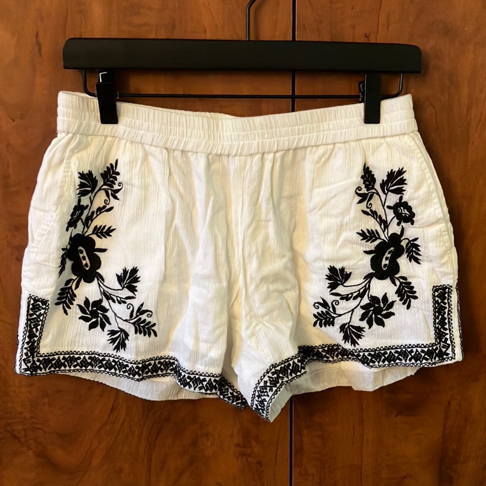 4/$20 🍂 NWT J. Crew Embroidered Shorts